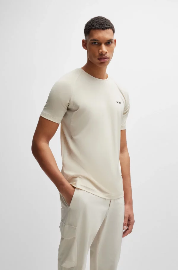 Performance-stretch T-shirt in mixed materials